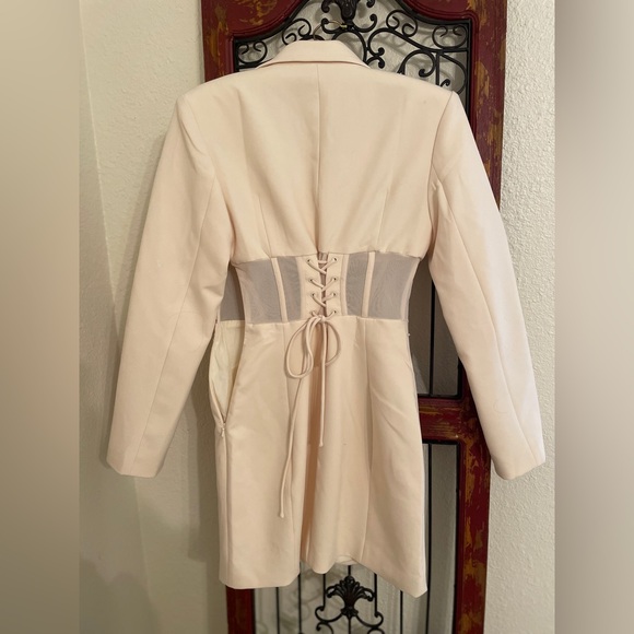 Suit Dress Cream - Picture 6 of 6